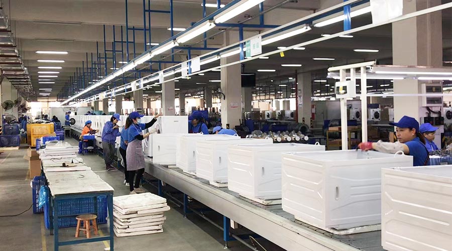 專業(yè)且專注！裝配車間開展客戶松下滾筒衣服烘干機生產(chǎn)