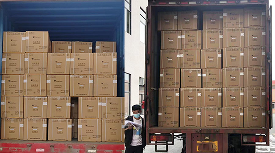 集裝箱裝柜進(jìn)行時(shí)！金環(huán)電器客戶迷你洗衣機(jī)順利發(fā)貨！