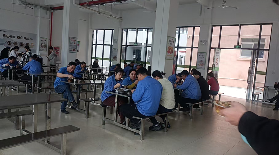 金環(huán)食堂，美味與關(guān)懷的港灣