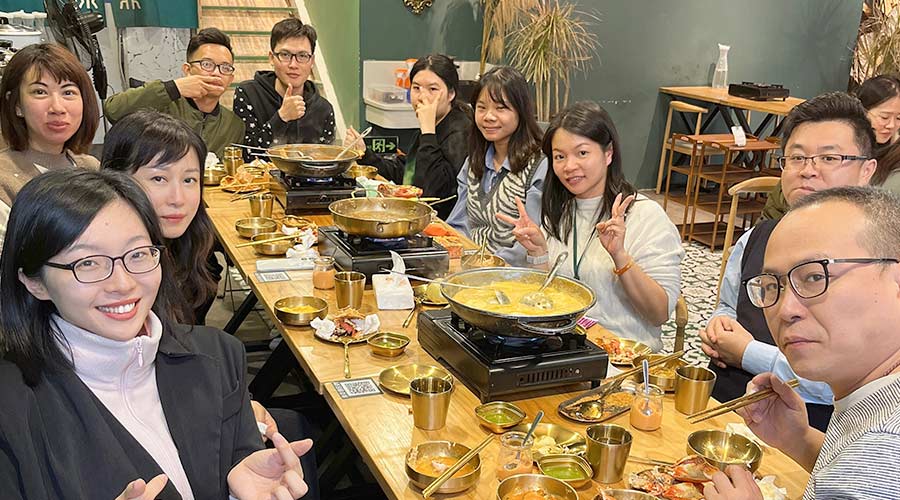 寒冬暖心！金環(huán)電器銷售部組織火鍋團(tuán)建沖刺2022